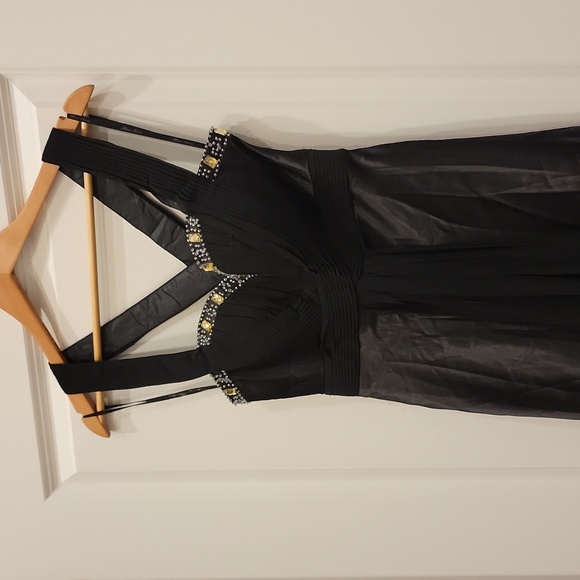 # 53. Formal/ Evning Dress. - Picture 5 of 15